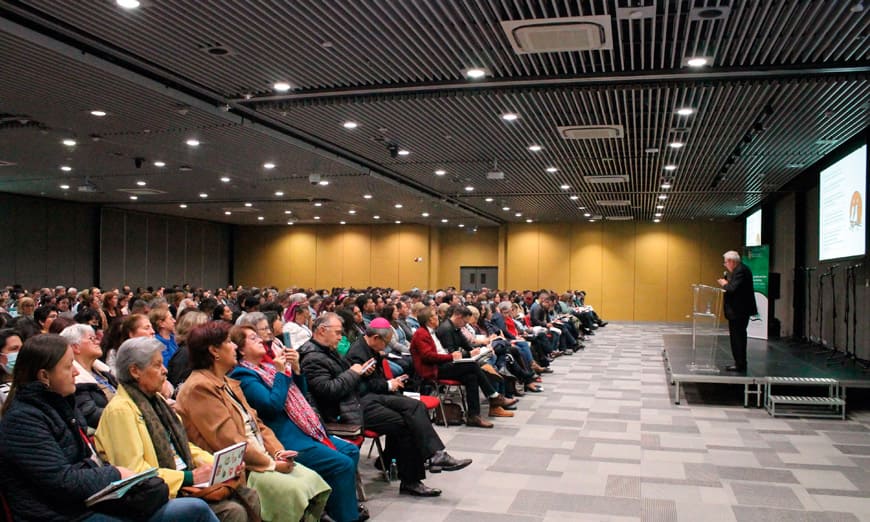 Centro de convenciones sede 4 - asistentes al encuentro de catequesis 2023